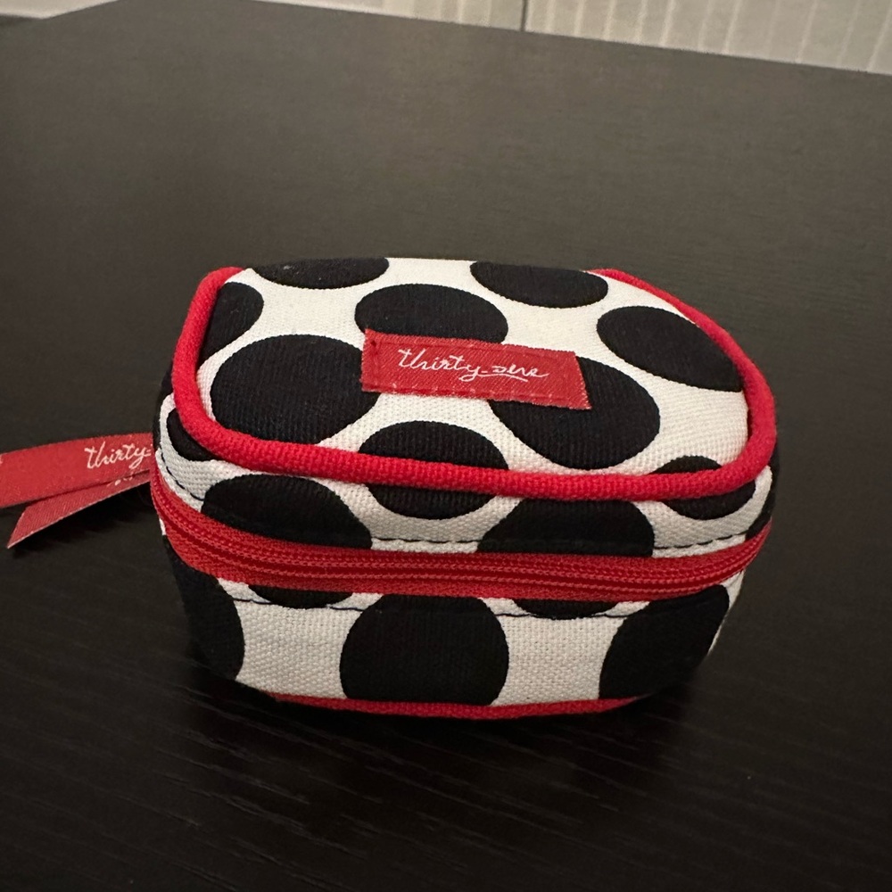 Cute Case by thirty one.